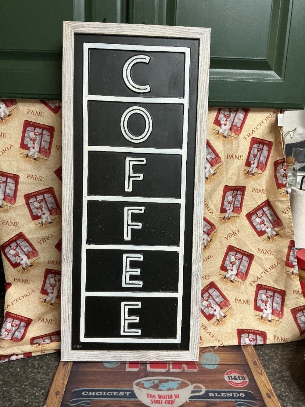 Kitchen wall decor